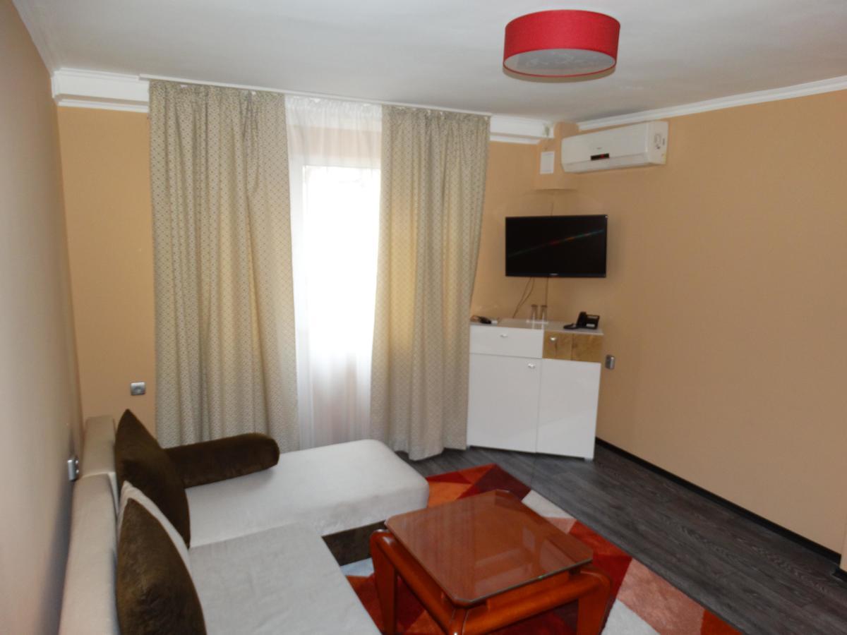 סופיה Hotel Simona Complex מראה חיצוני תמונה